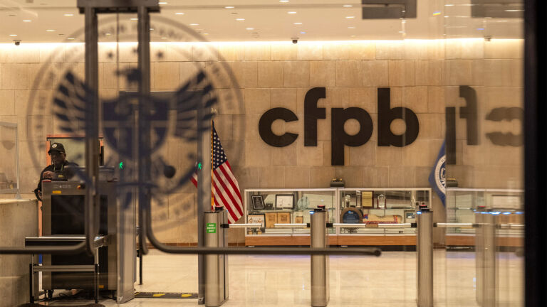Trump ready to end cap on bank overdraft fees