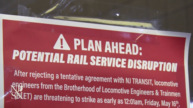 Federal mediators invite NJ Transit, engineers to talk as strike nears