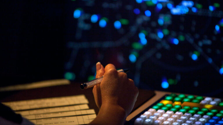 Why Newark air traffic control crisis has no quick fix