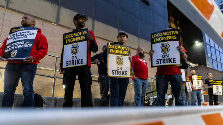 NJ Transit strike: Back to the bargaining table