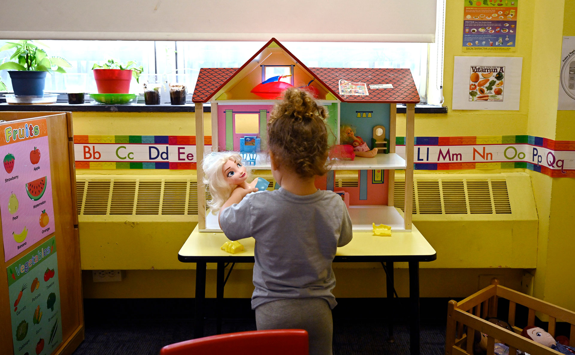 NJ cuts child care subsidies for new applicants