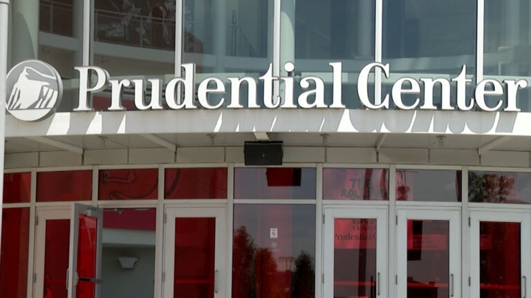 NJ lawmakers approve $300M tax break for the Prudential Center