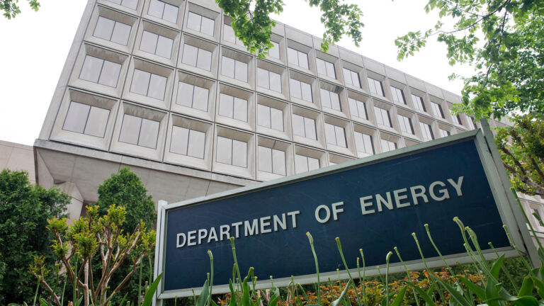 In broad push, Congress moves to end energy-saving programs