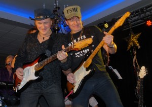 Richie Sambora Makes Suprise Appearance at New Jersey Christmas Benefit Concert