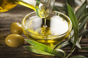 Extra-virgin olive oil contains an ingredient, oleocanthal, that kills cancer cells without harming healthy cells, researchers have found.